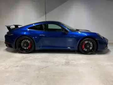 PORSCHE 992 (911) Carrera GTS  Vollschalensitze  Aerokit