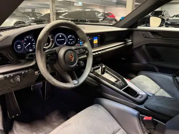 PORSCHE 992 (911) Carrera GTS  Vollschalensitze  Aerokit