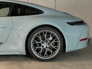 PORSCHE 992 (911) Carrera  Sportabgas  BOSE  SportDesign