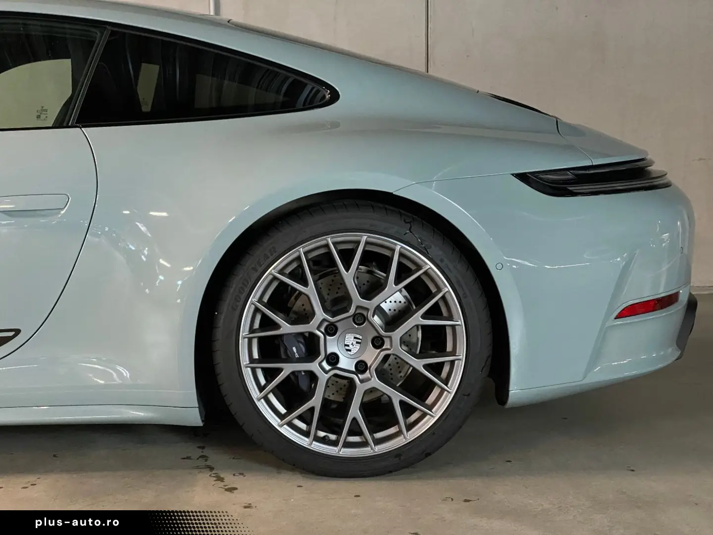 PORSCHE 911 2025 — imagine 10