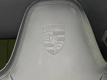 PORSCHE 992 (911) Carrera  Sportabgas  BOSE  SportDesign