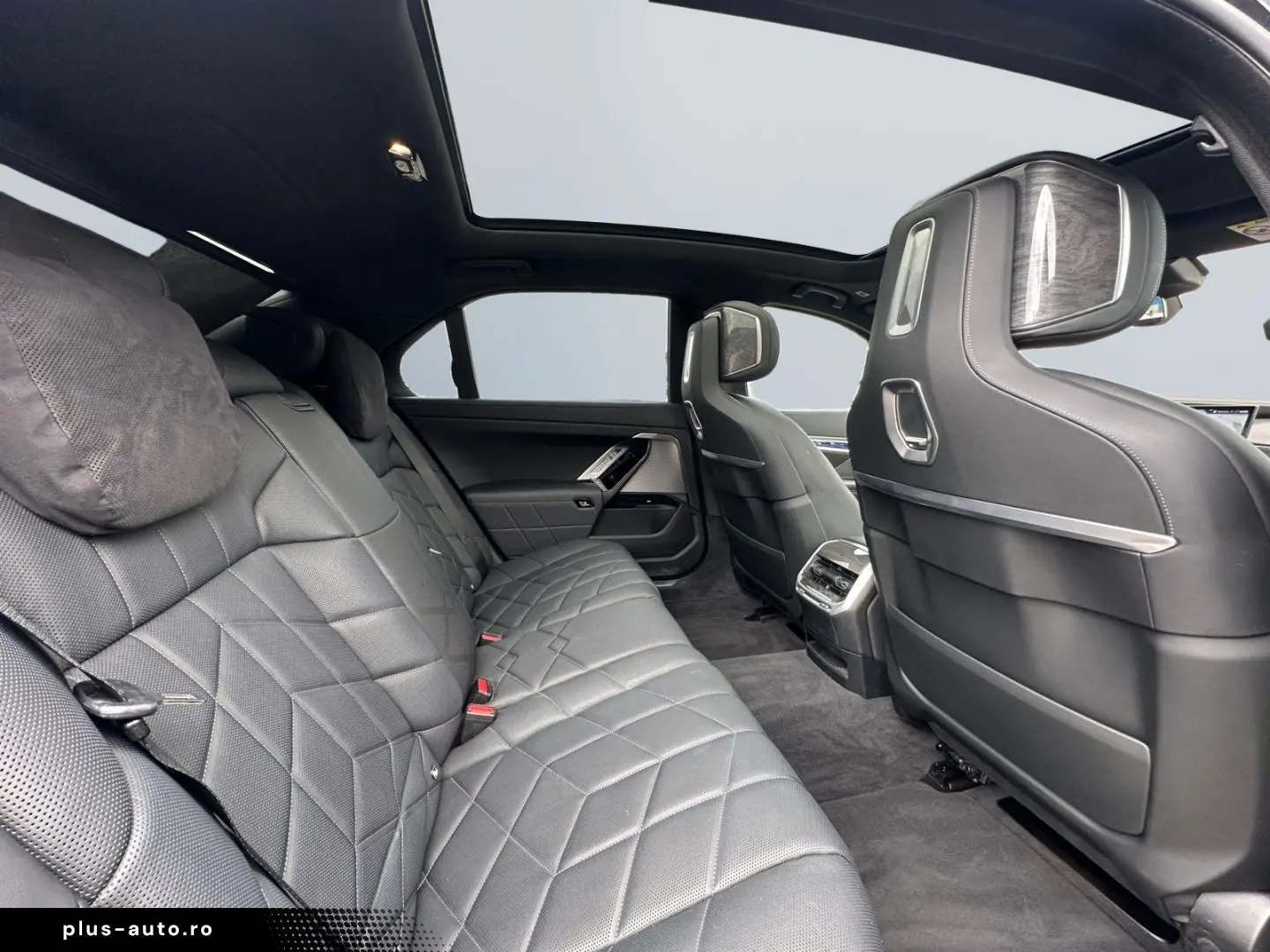 BMW Seria 7 2023 — imagine 12