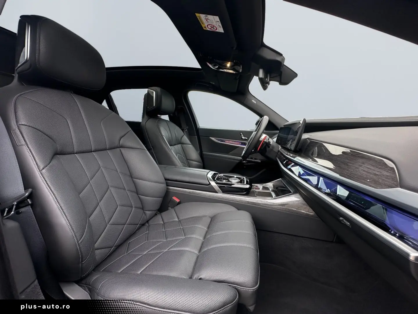 BMW Seria 7 2023 — imagine 13