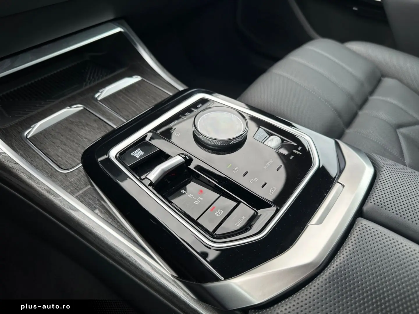BMW Seria 7 2023 — imagine 19