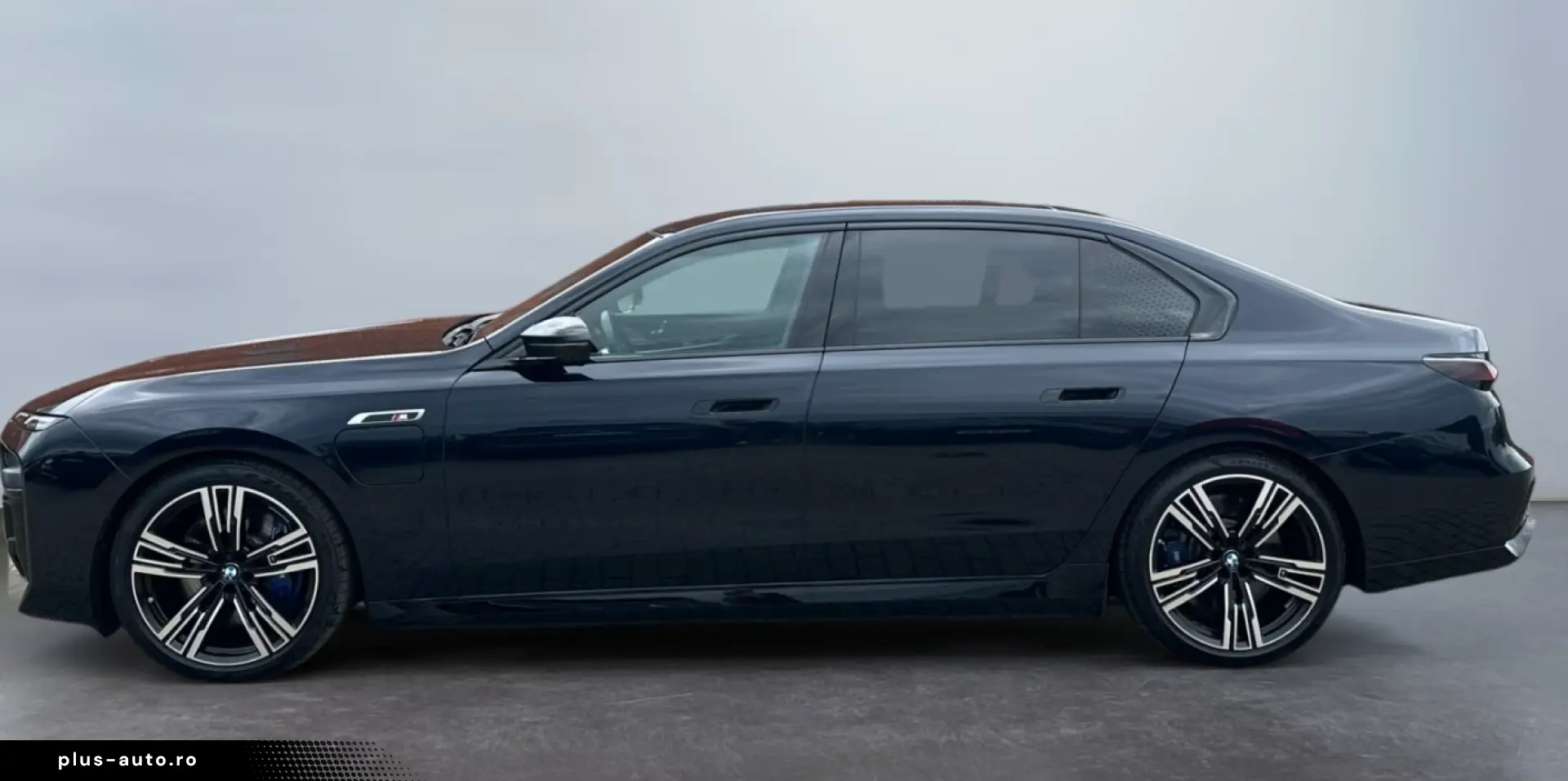 BMW Seria 7 2023 — imagine 2