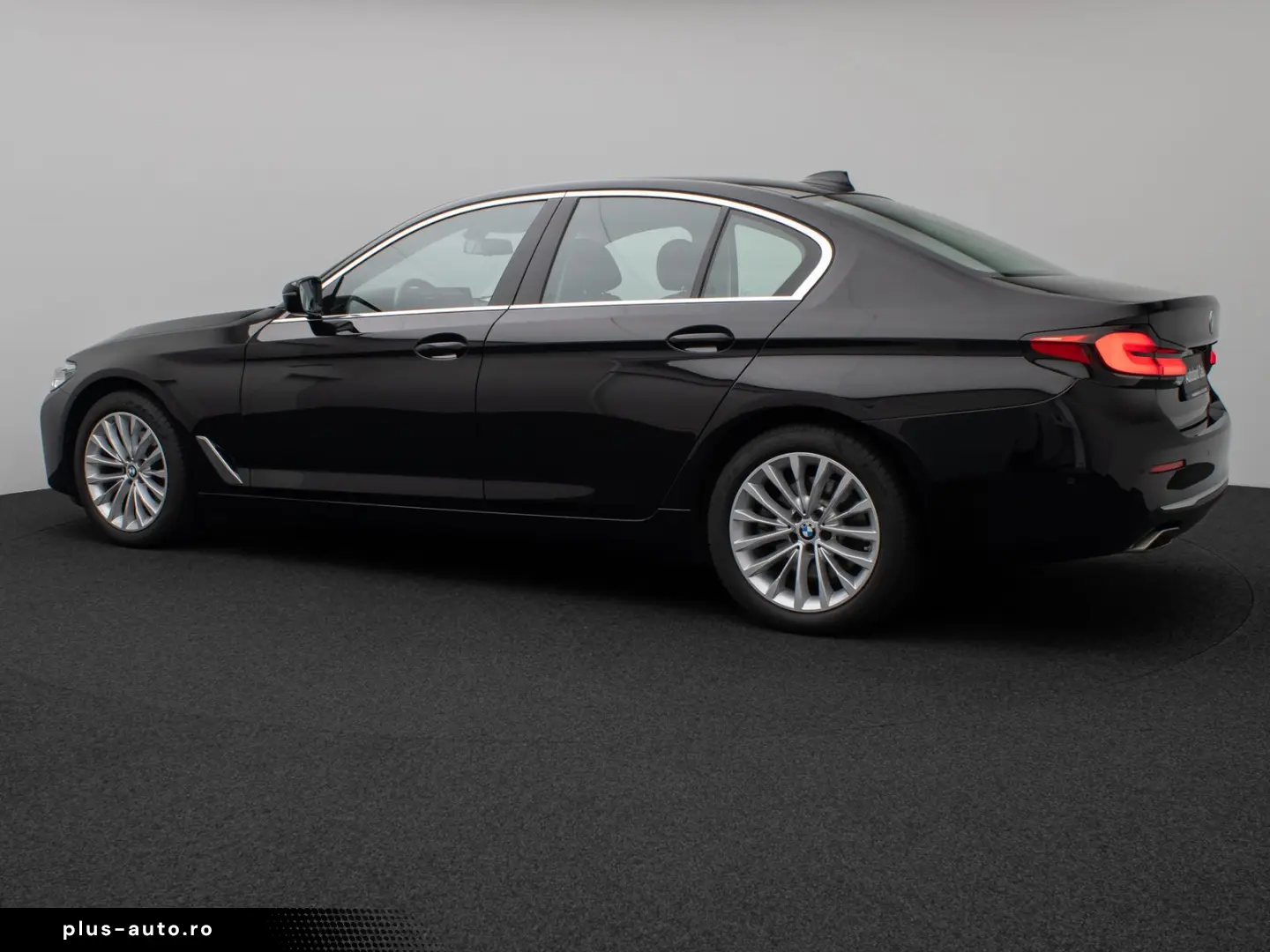 BMW Seria 5 2023 — imagine 9