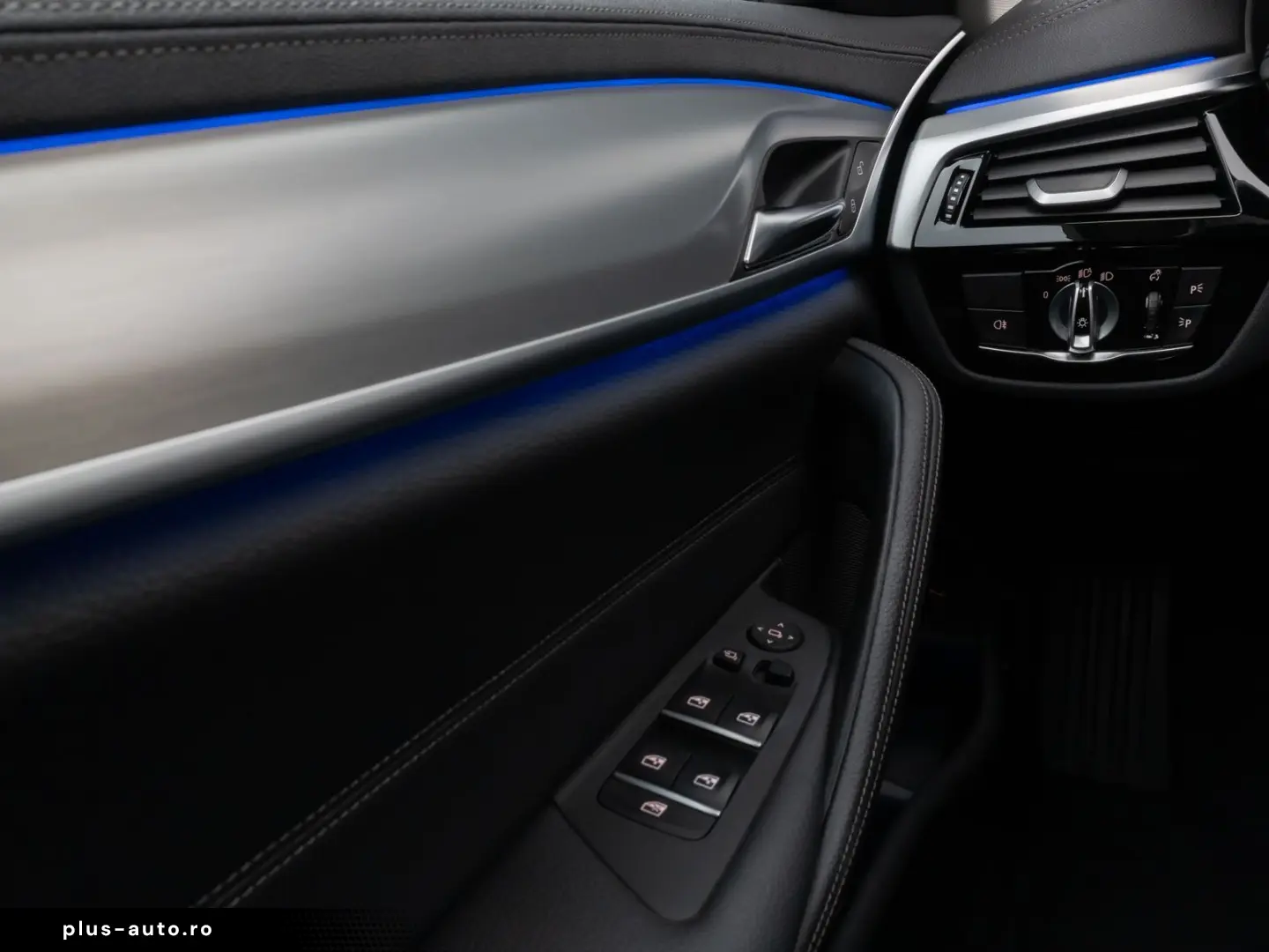 BMW Seria 5 2023 — imagine 32