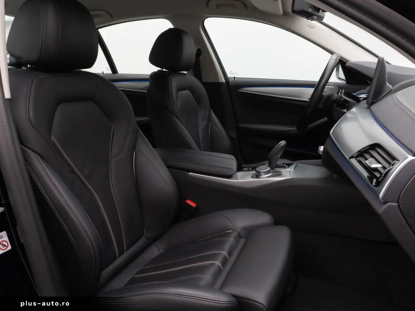 BMW Seria 5 2023 — imagine 34