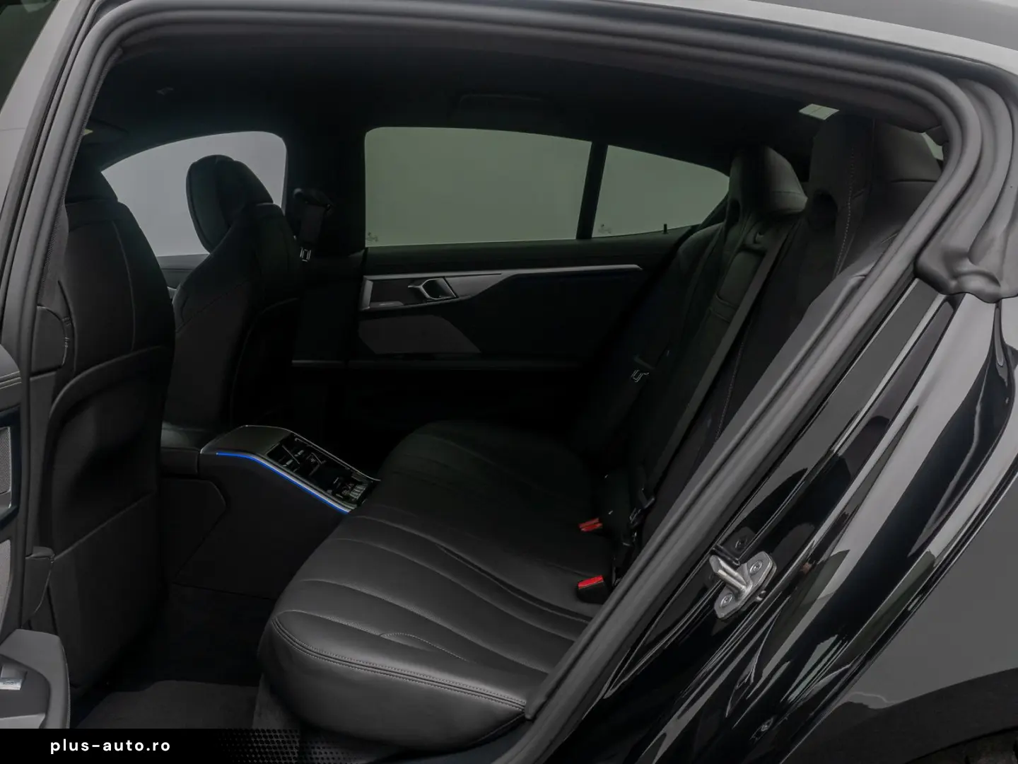 BMW Seria 8 2022 — imagine 25