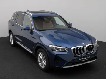BMW X3 xD20i Panorama Kamera HUD AHK Komfort Sport