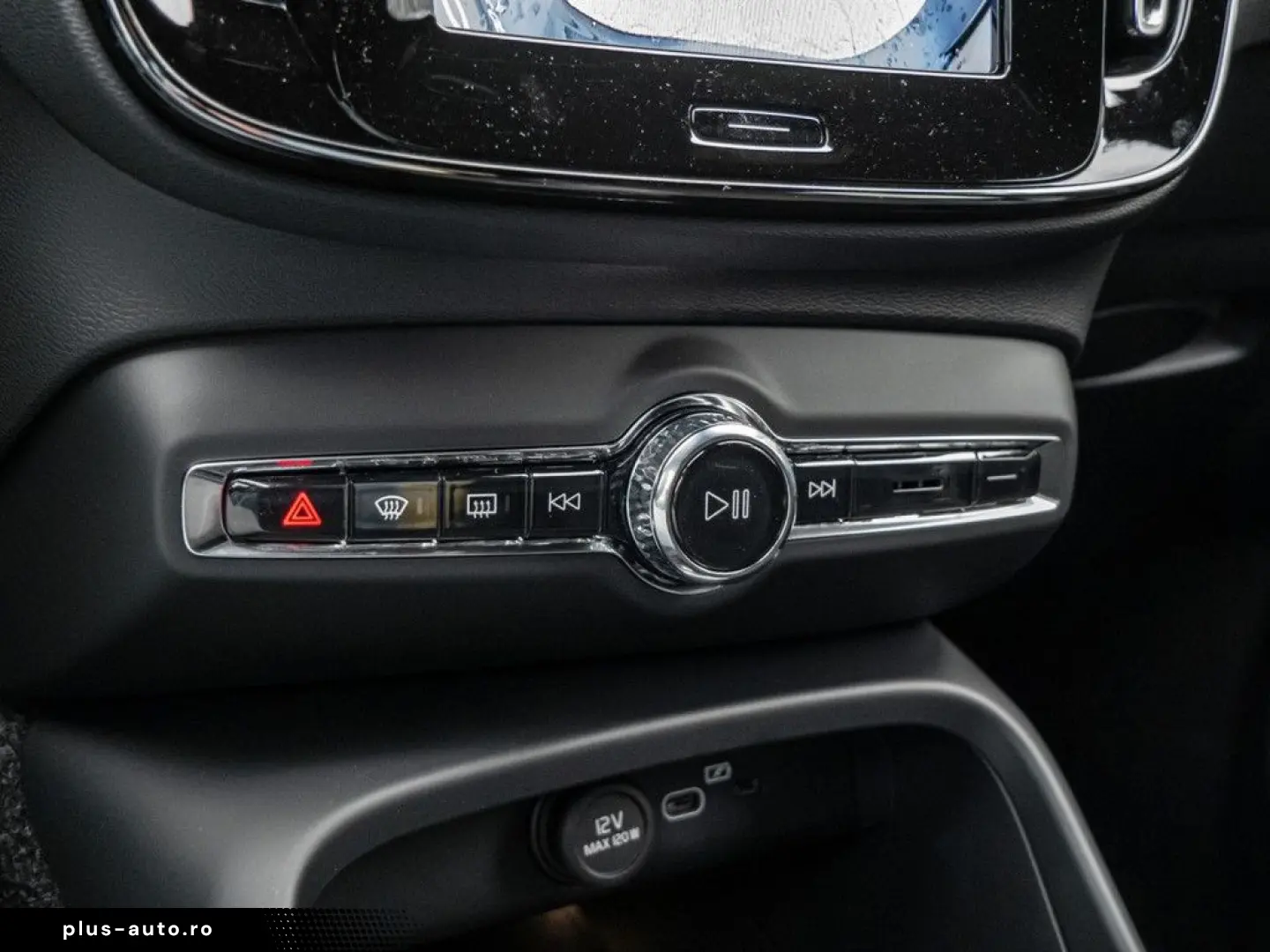 VOLVO XC40 B3 Plus Black Edition 2WD W-LAN FACEL. LED