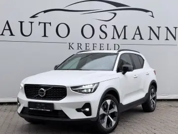 VOLVO XC40 B3 B DKG Plus Dark   360 KAM.   H&K   AHK