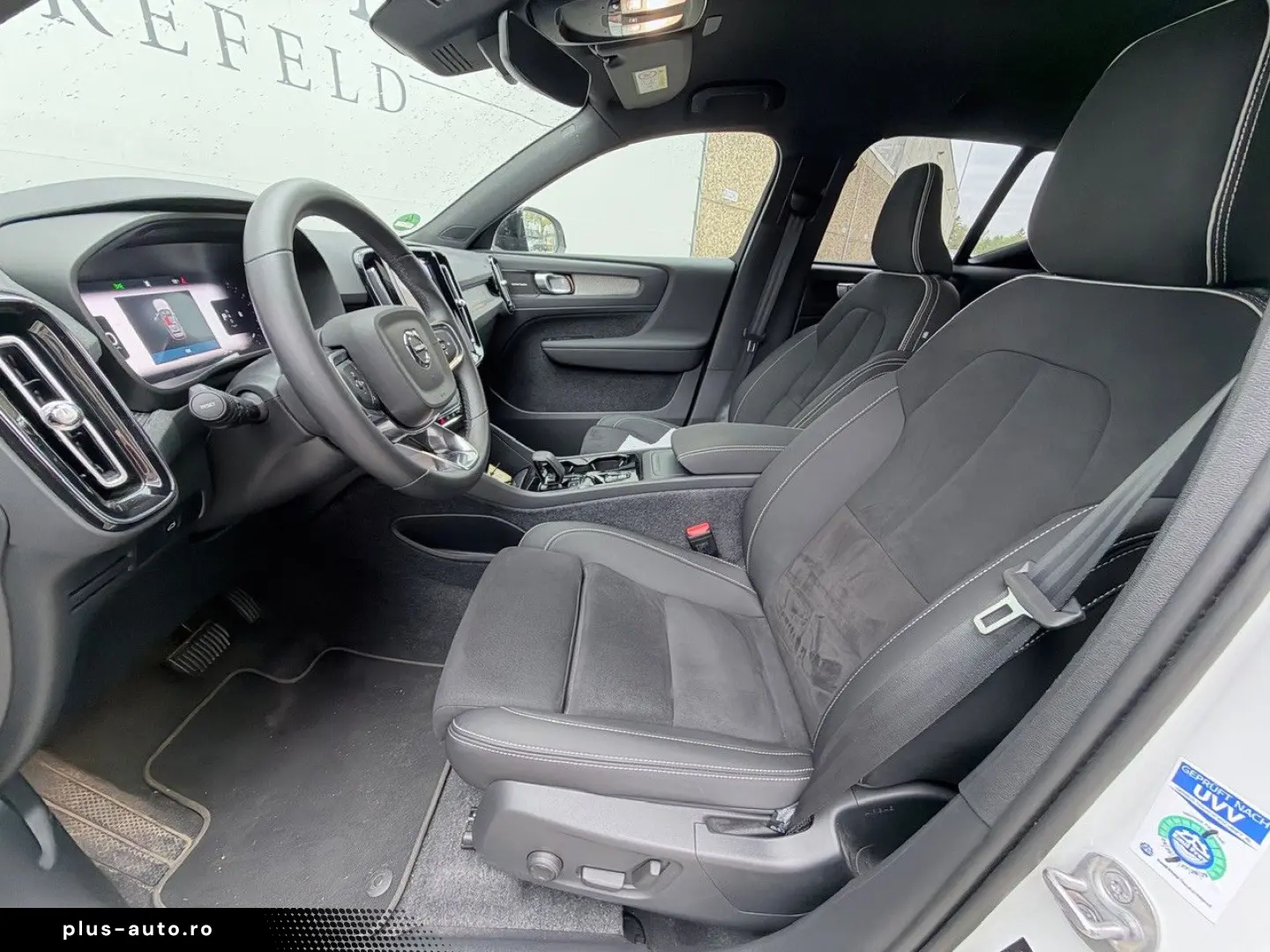 VOLVO XC40 B3 B DKG Plus Dark   360 KAM.   H&K   AHK