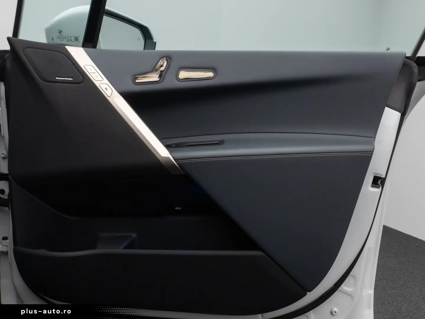 BMW iX 2023 — imagine 30