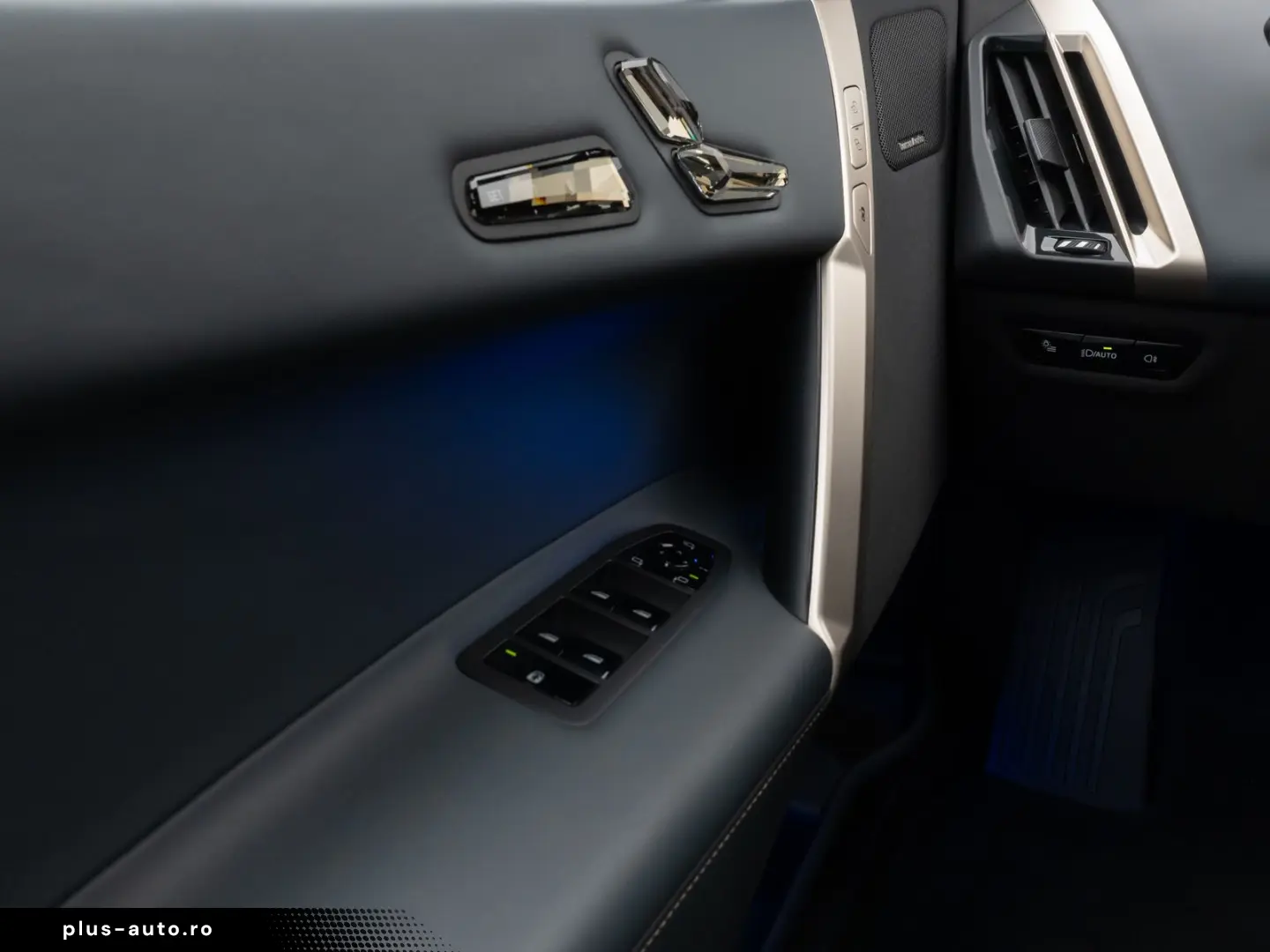 BMW iX 2023 — imagine 33
