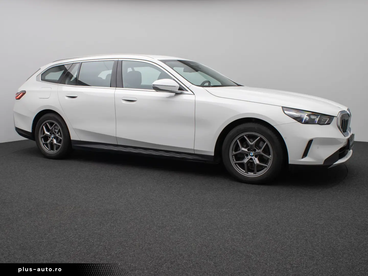 BMW Seria 5 2024 — imagine 3