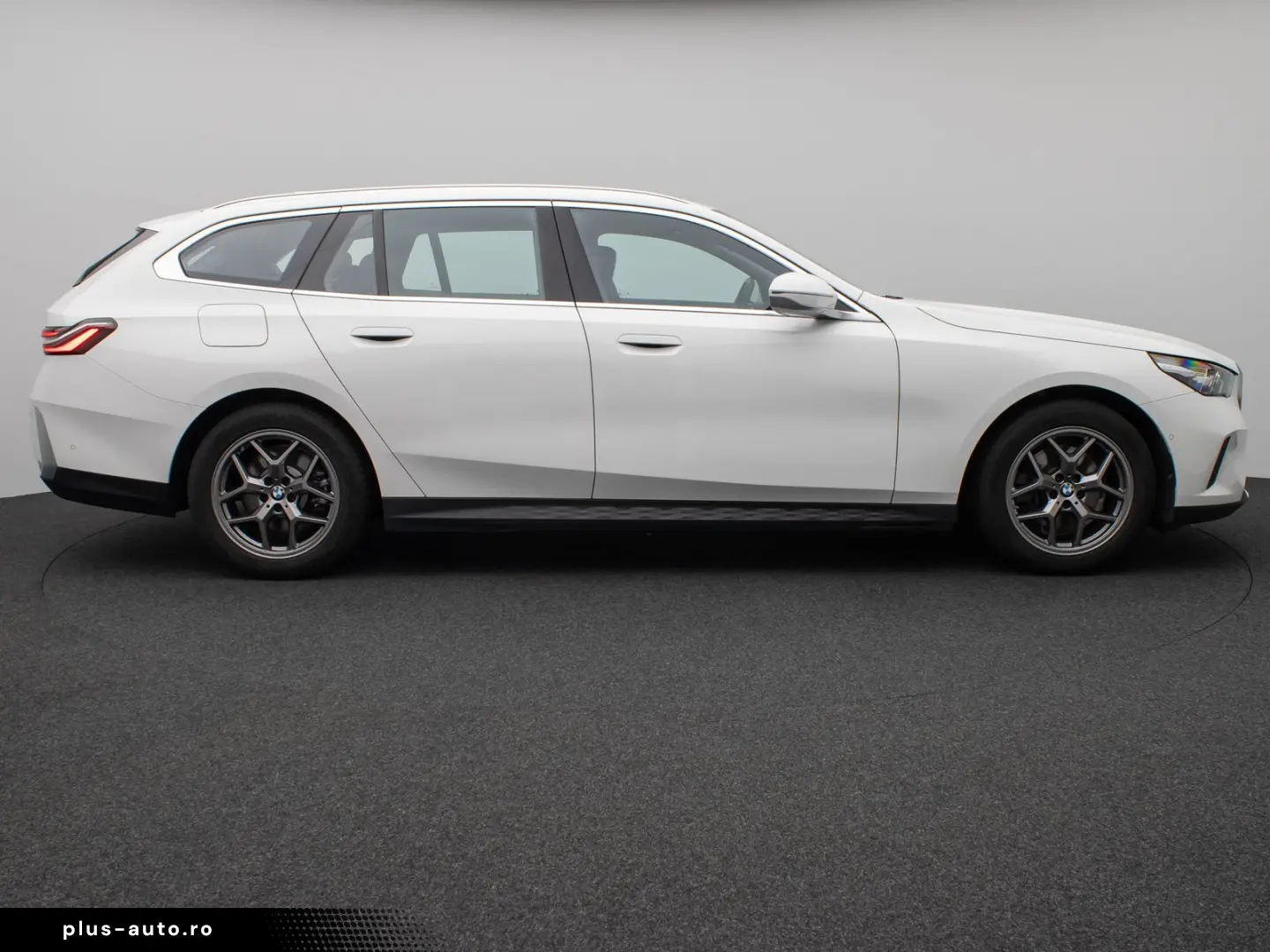 BMW Seria 5 2024 — imagine 4
