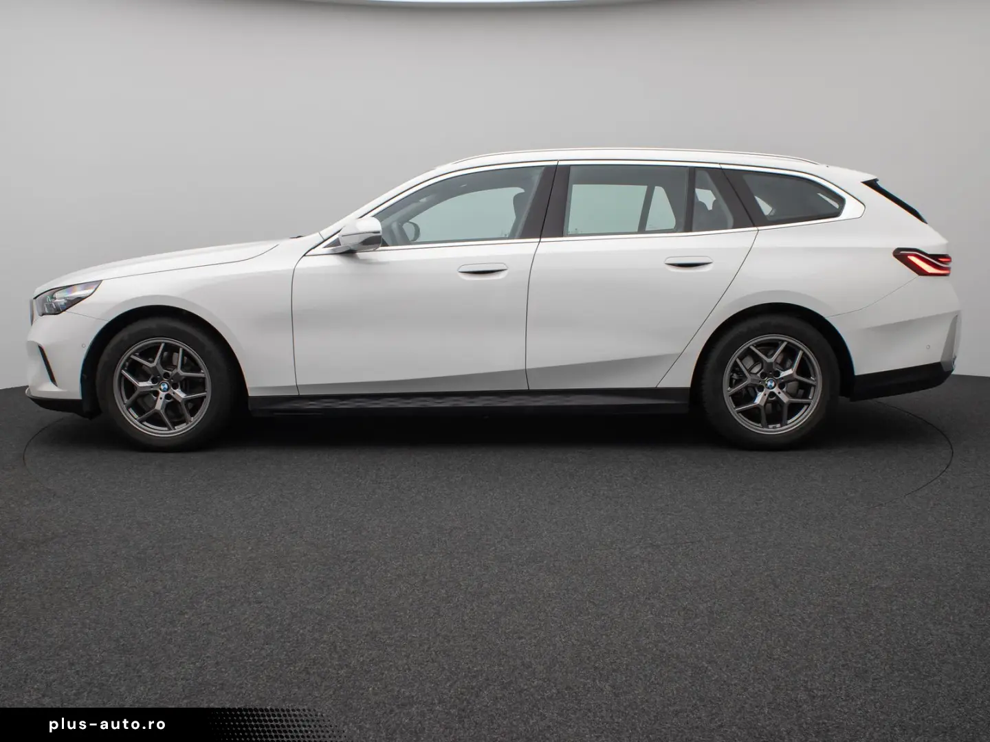 BMW Seria 5 2024 — imagine 10