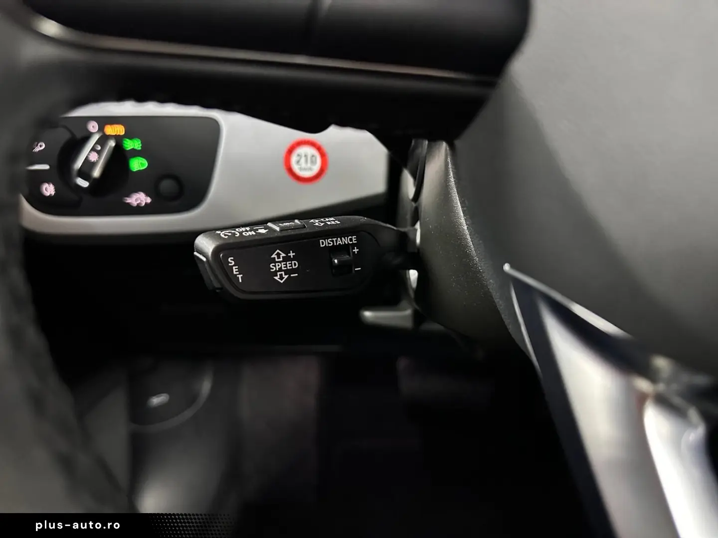 AUDI A4 2025 — imagine 13