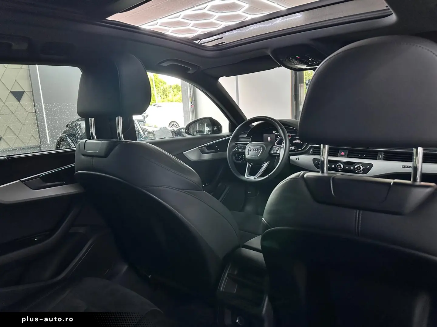 AUDI A4 2025 — imagine 30