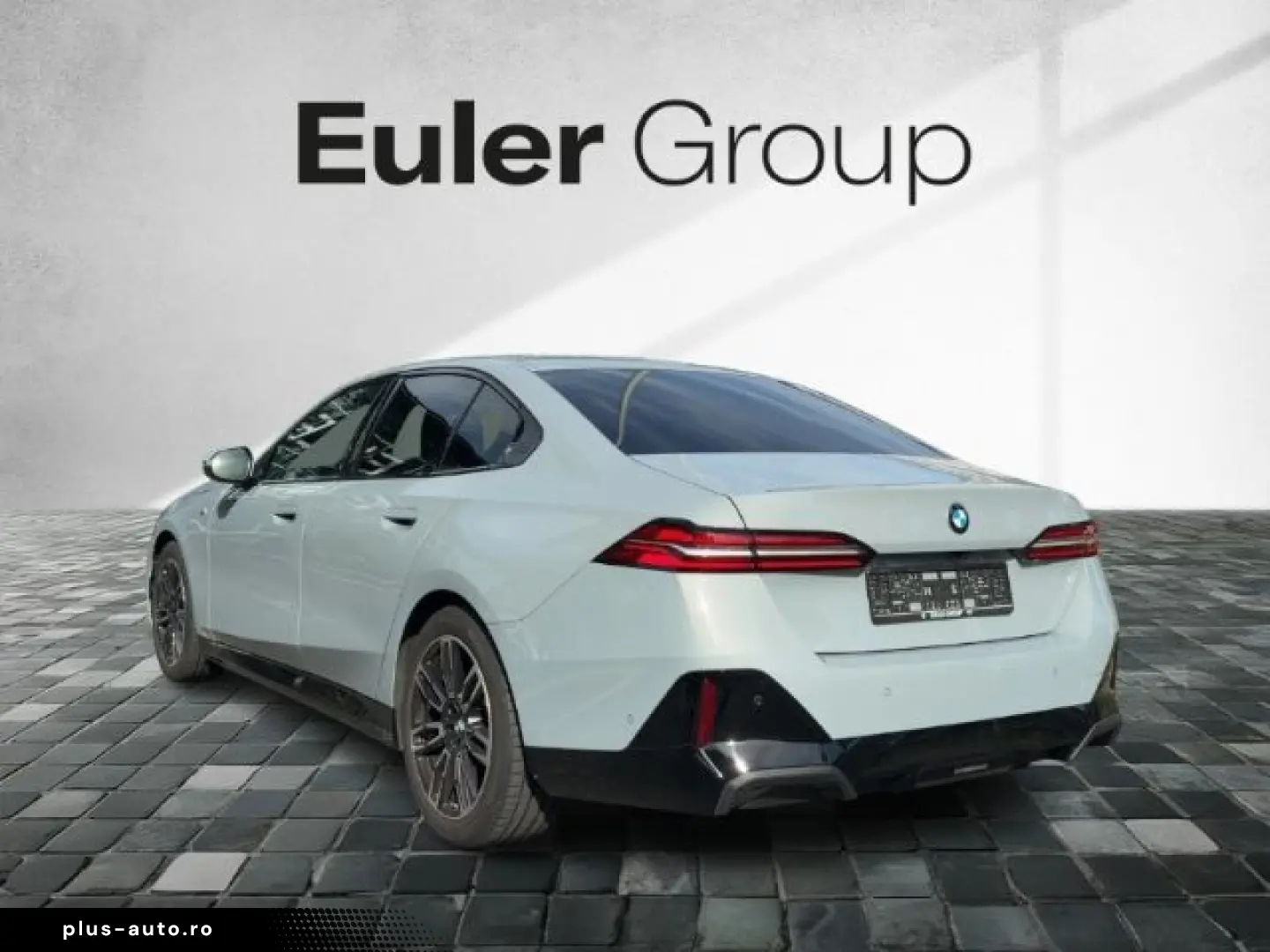 BMW Seria 5 2023 — imagine 3
