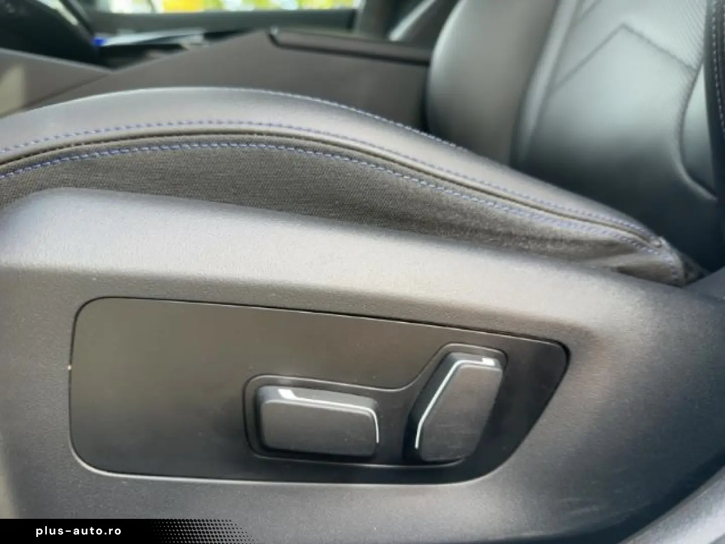 BMW Seria 5 2023 — imagine 14