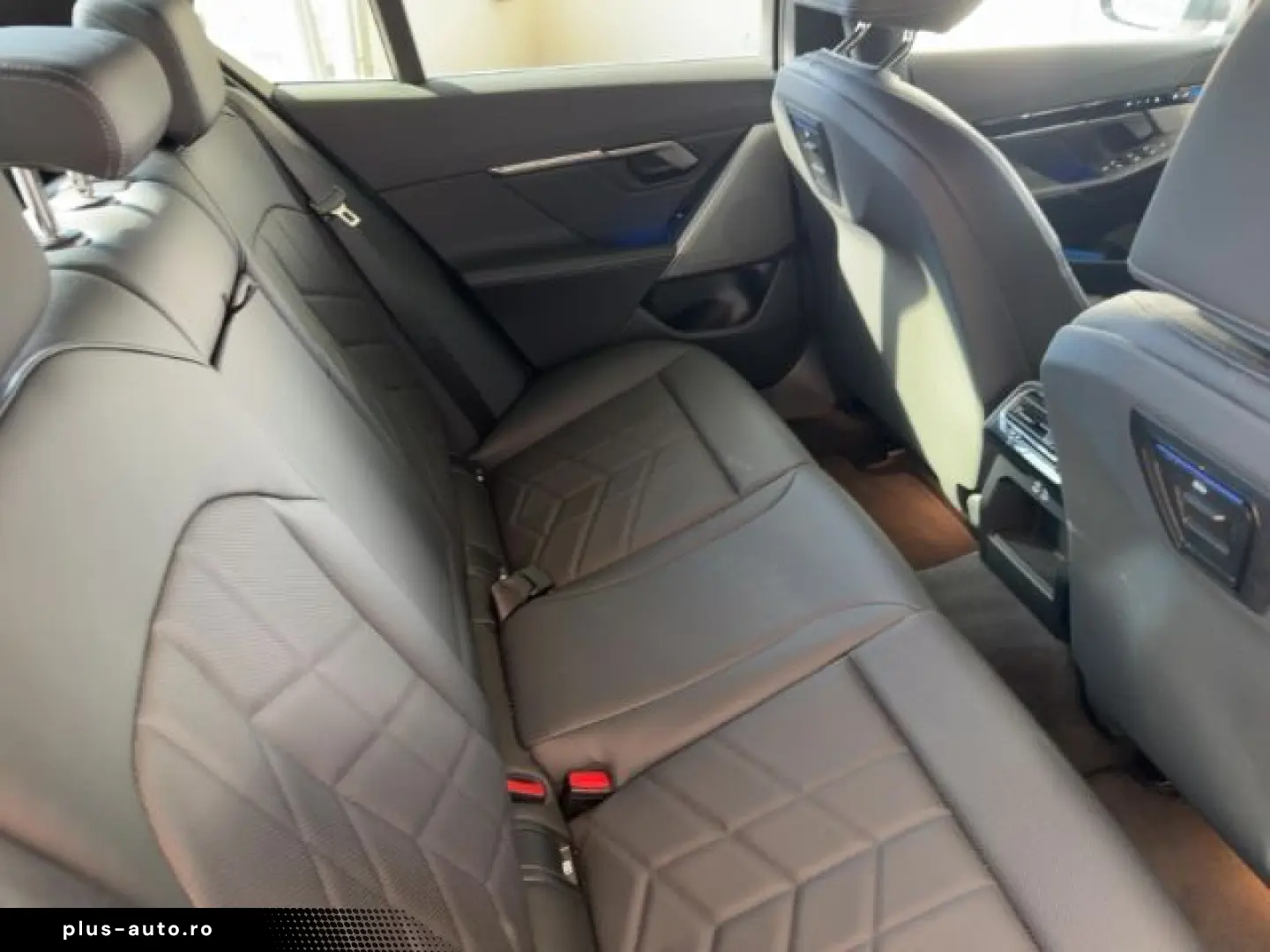 BMW Seria 5 2024 — imagine 7