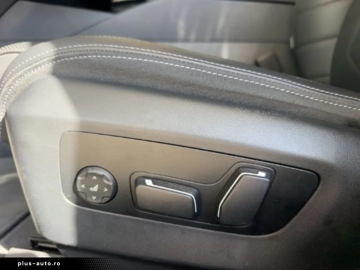 BMW Seria 5 2024 — imagine 14