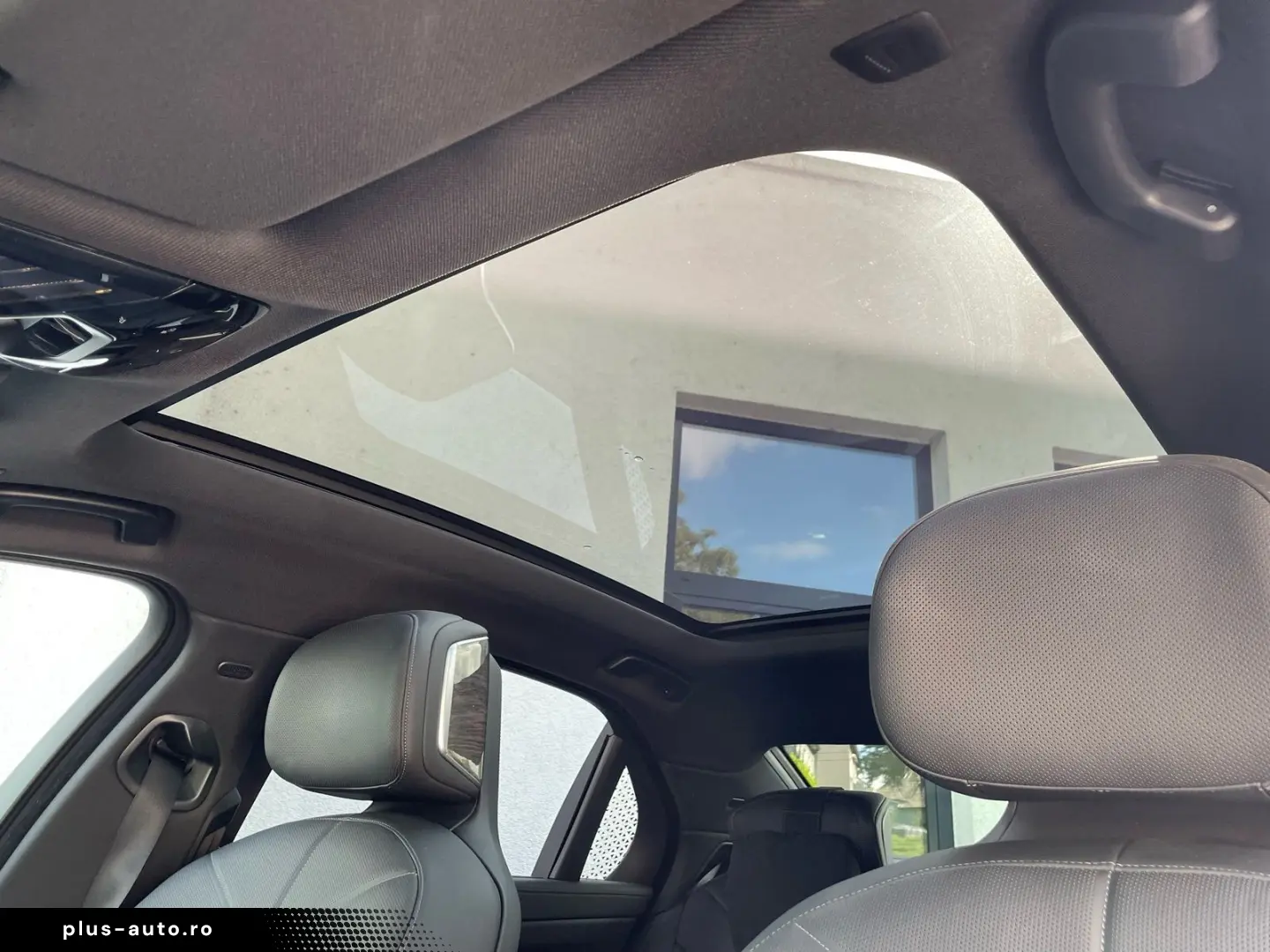 BMW i7 2025 — imagine 9