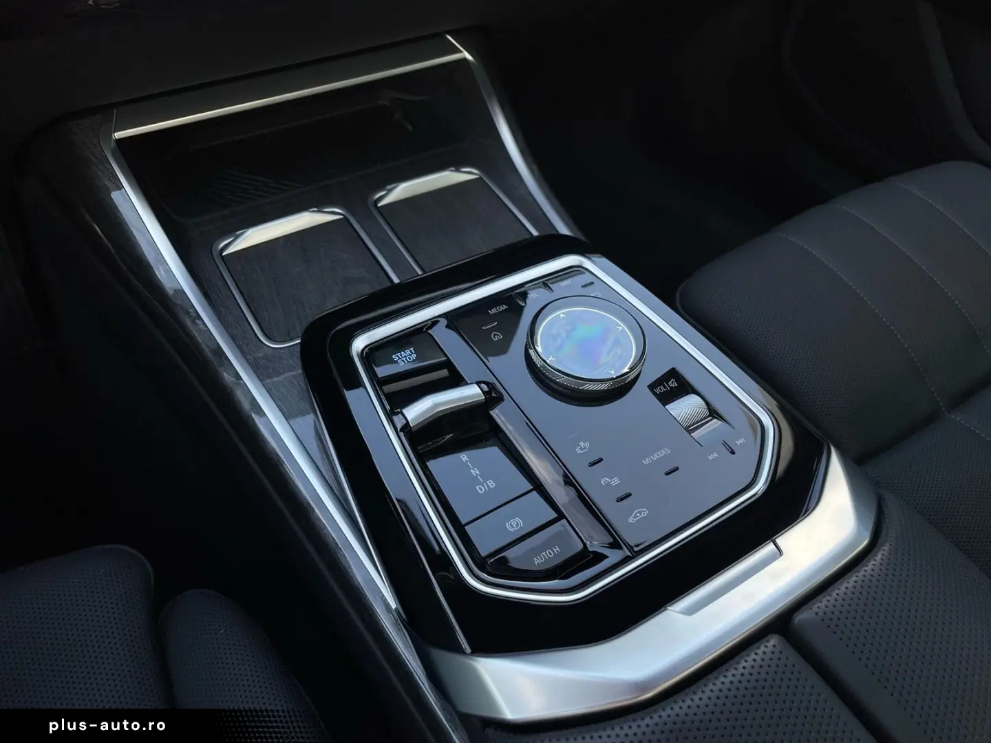 BMW i7 2025 — imagine 16