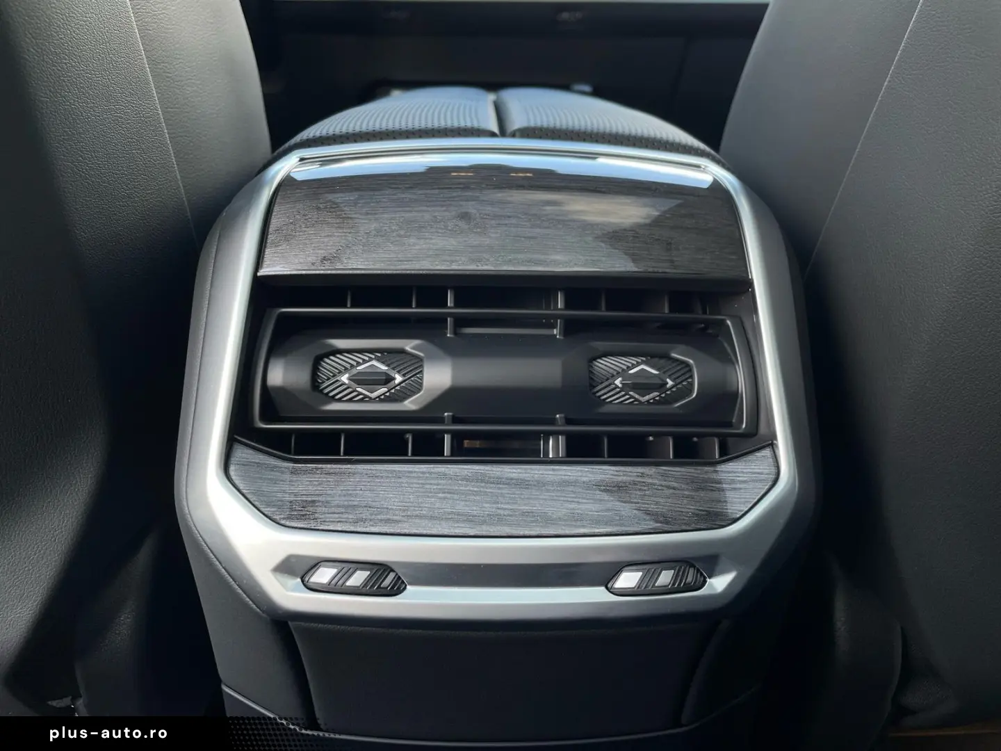 BMW i7 2025 — imagine 20