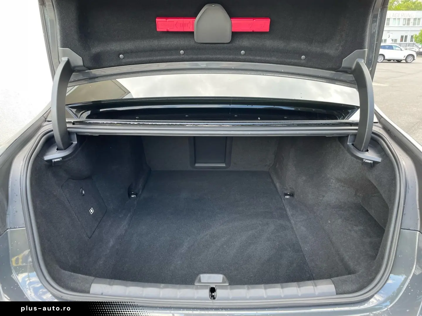 BMW i7 2025 — imagine 24