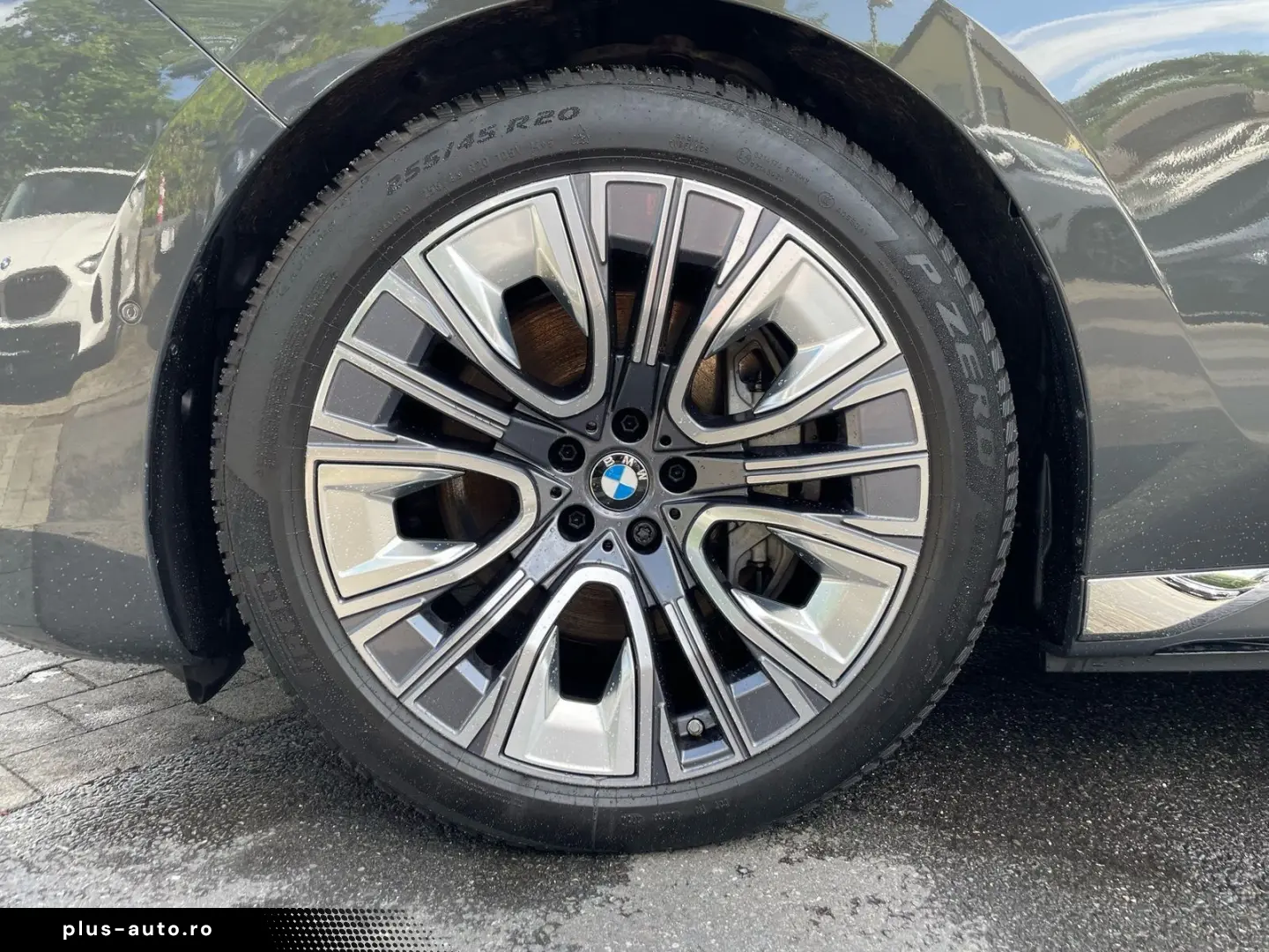 BMW i7 2025 — imagine 35