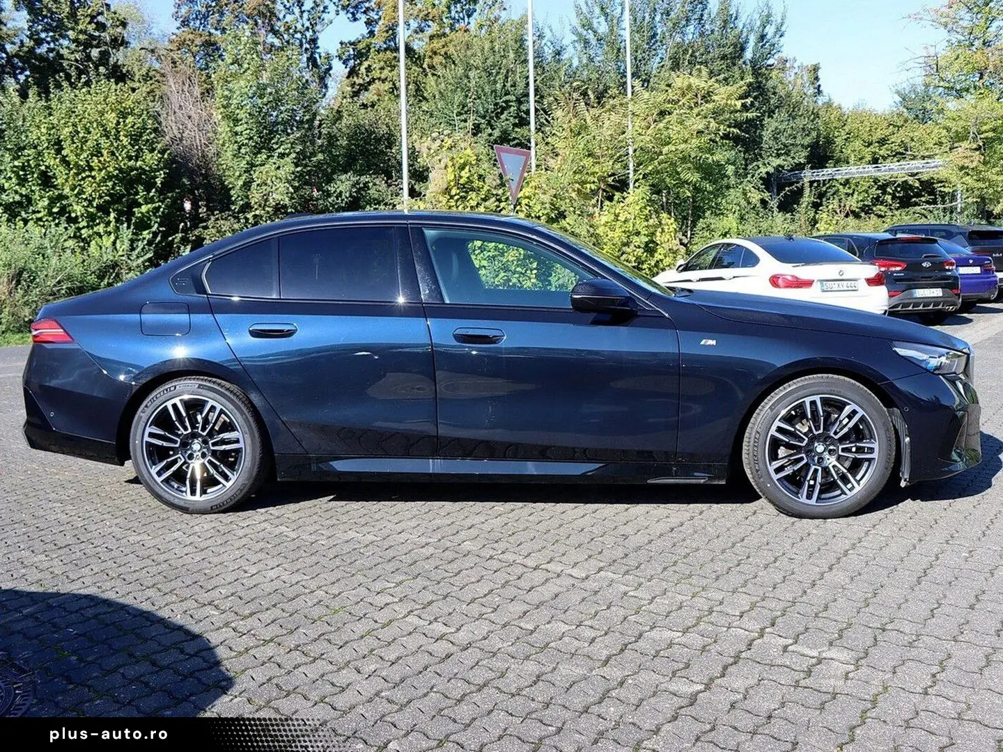 BMW Seria 5 2023 — imagine 2