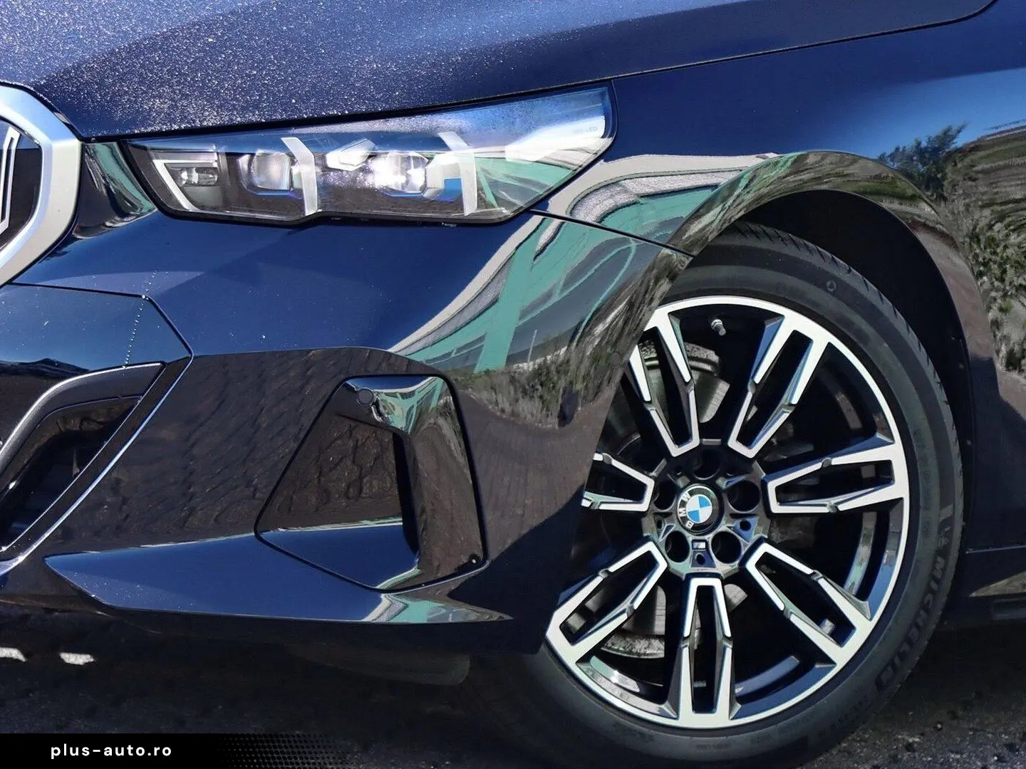 BMW Seria 5 2023 — imagine 4