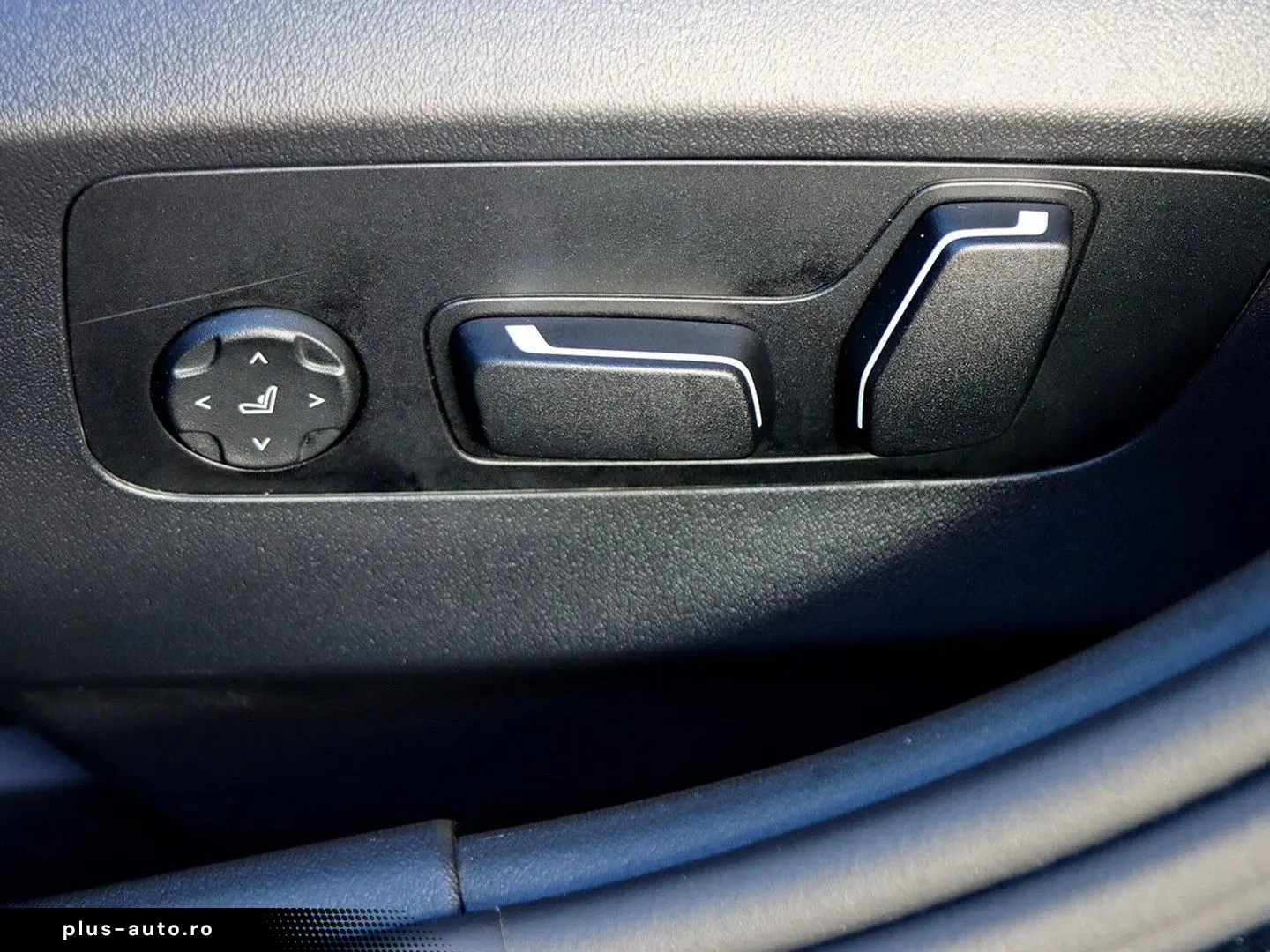 BMW Seria 5 2023 — imagine 14