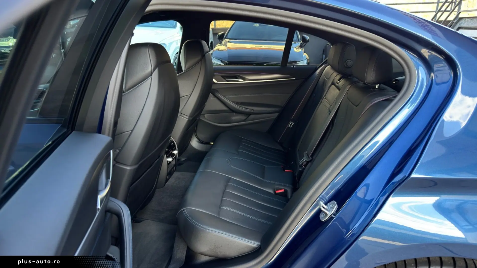BMW Seria 5 2023 — imagine 32