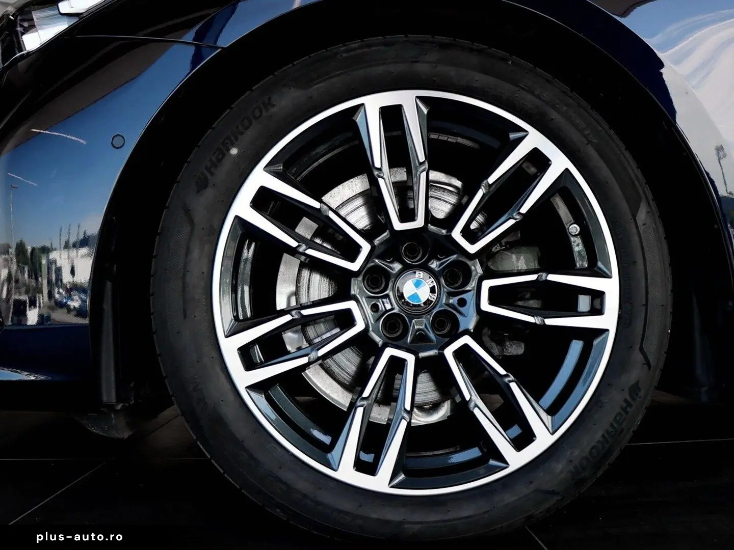BMW Seria 5 2024 — imagine 5