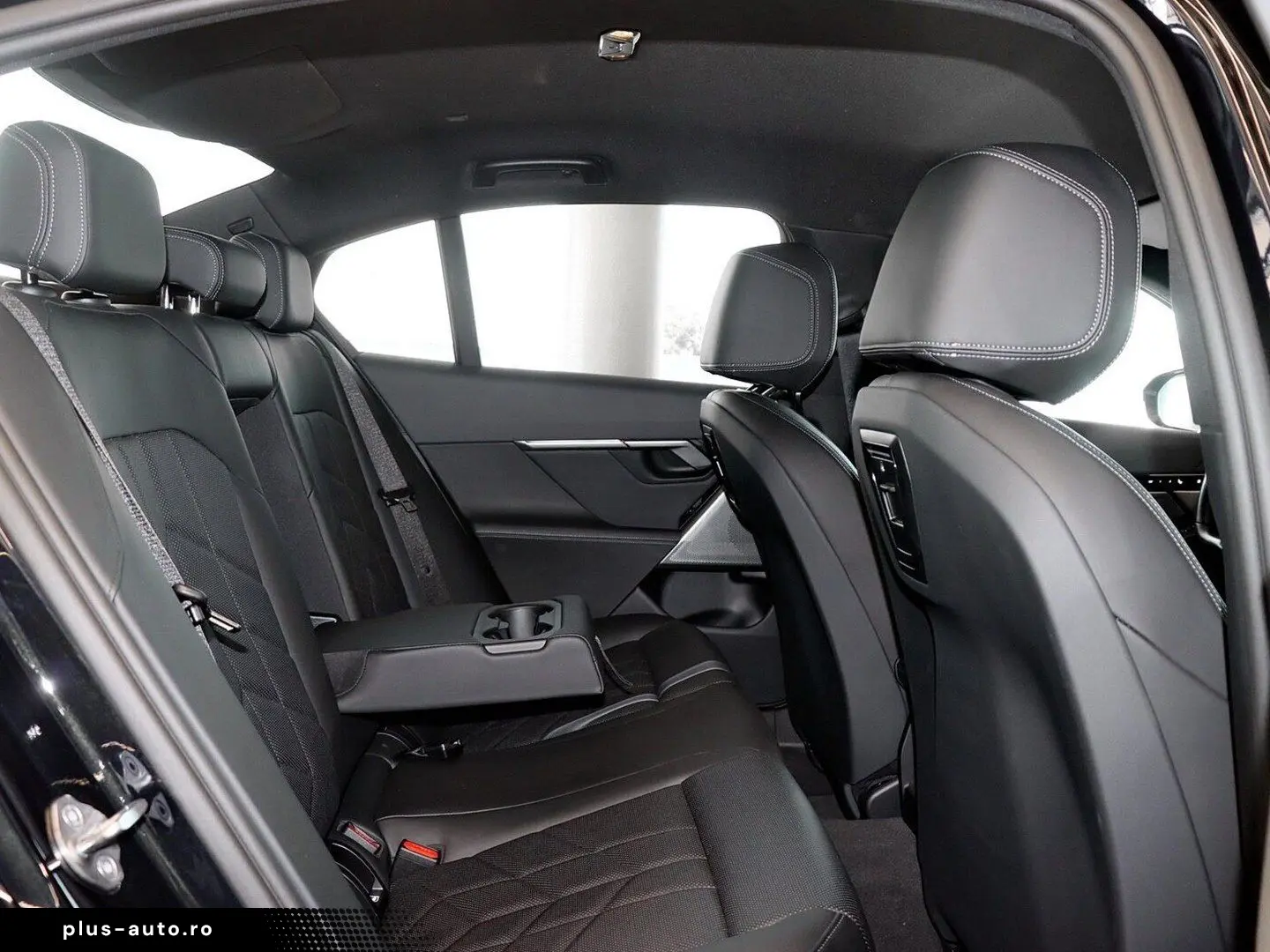 BMW Seria 5 2024 — imagine 8