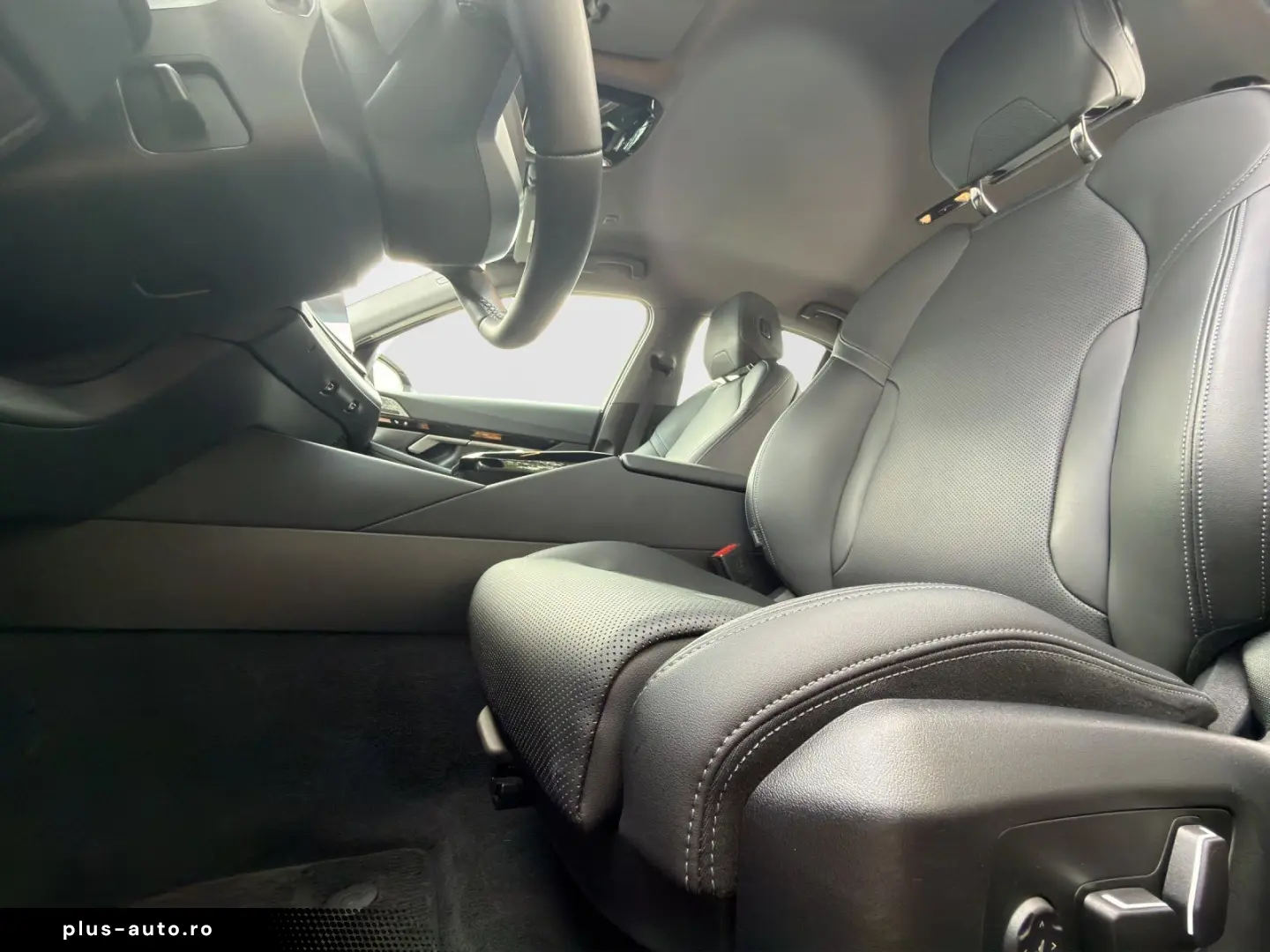 BMW Seria 5 2024 — imagine 11