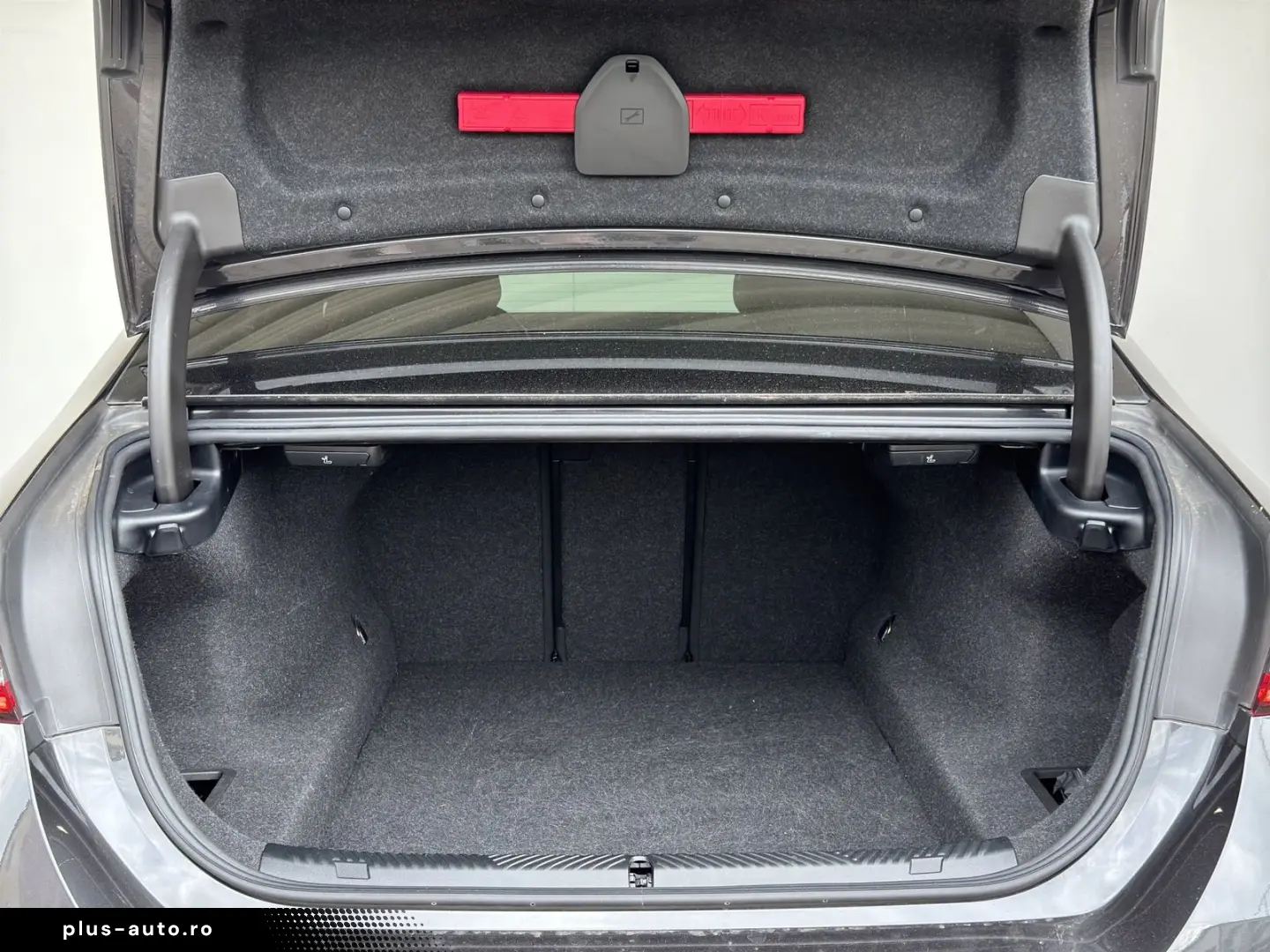 BMW Seria 5 2024 — imagine 9