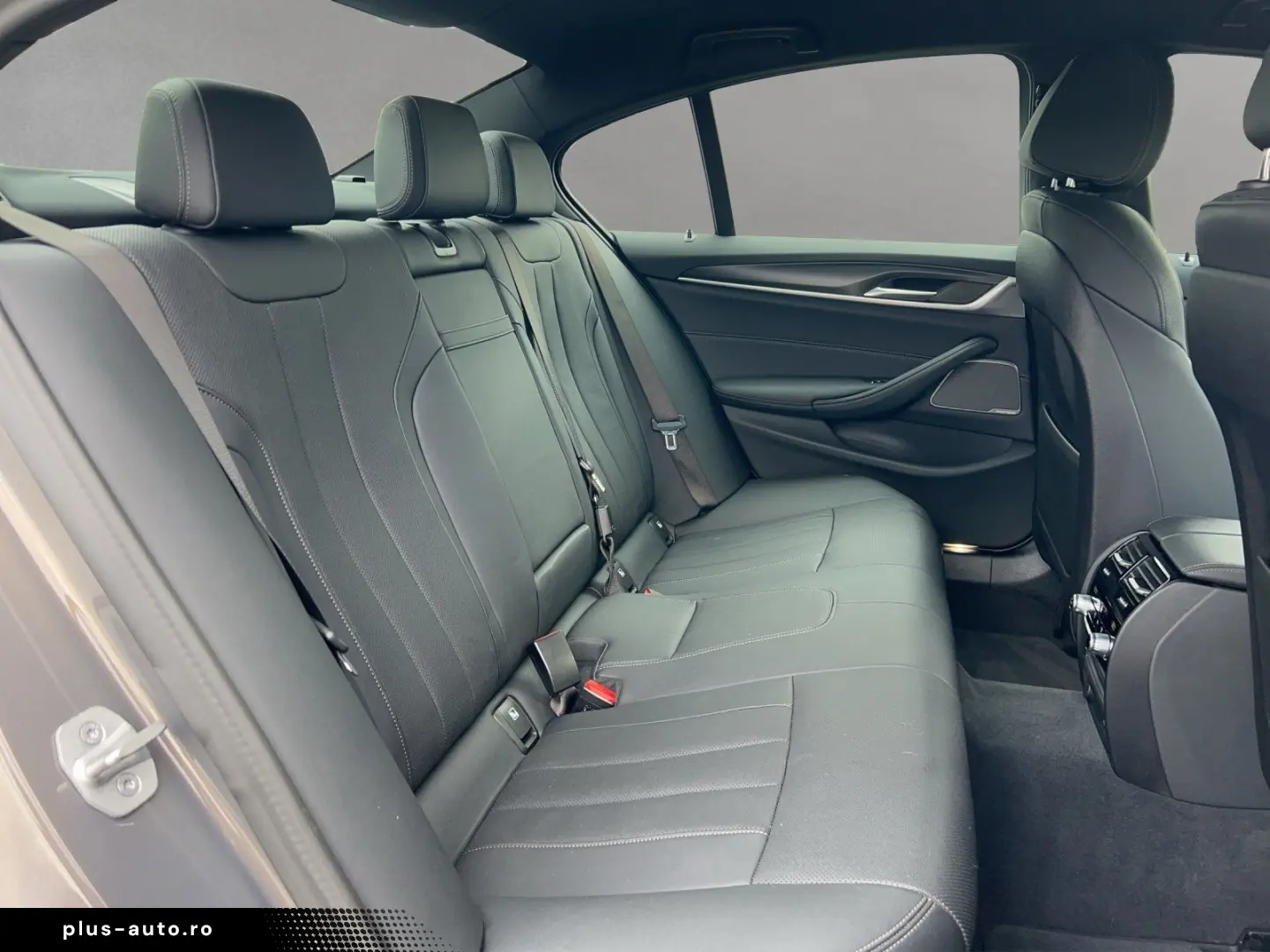BMW 530i M-Sport INDIVIDUAL HUD 360 KAMERA H&K