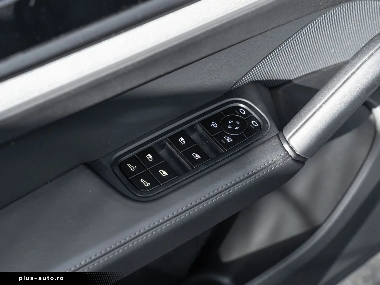 PORSCHE Cayenne 2023 — imagine 20