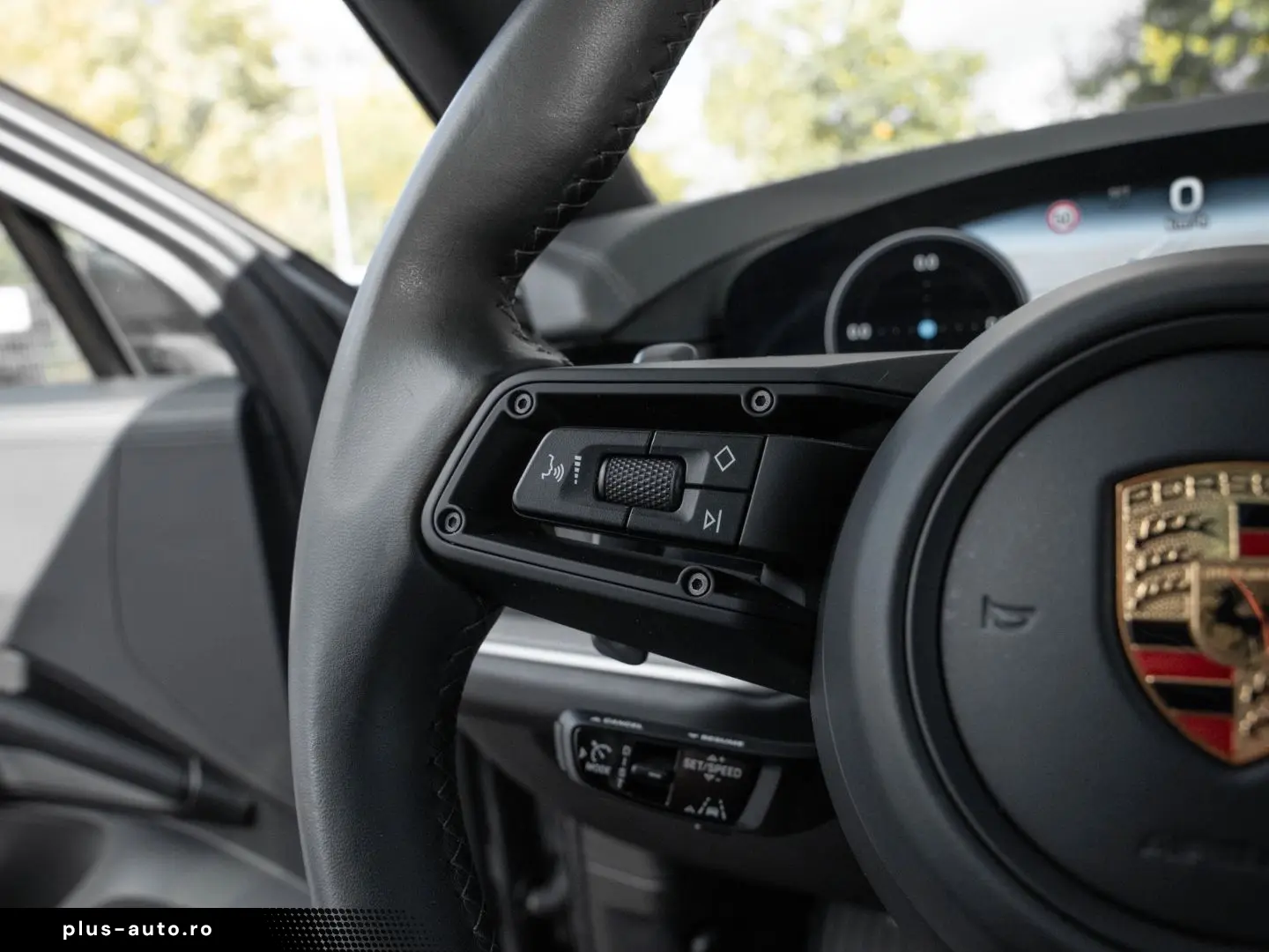 PORSCHE Cayenne 2023 — imagine 29