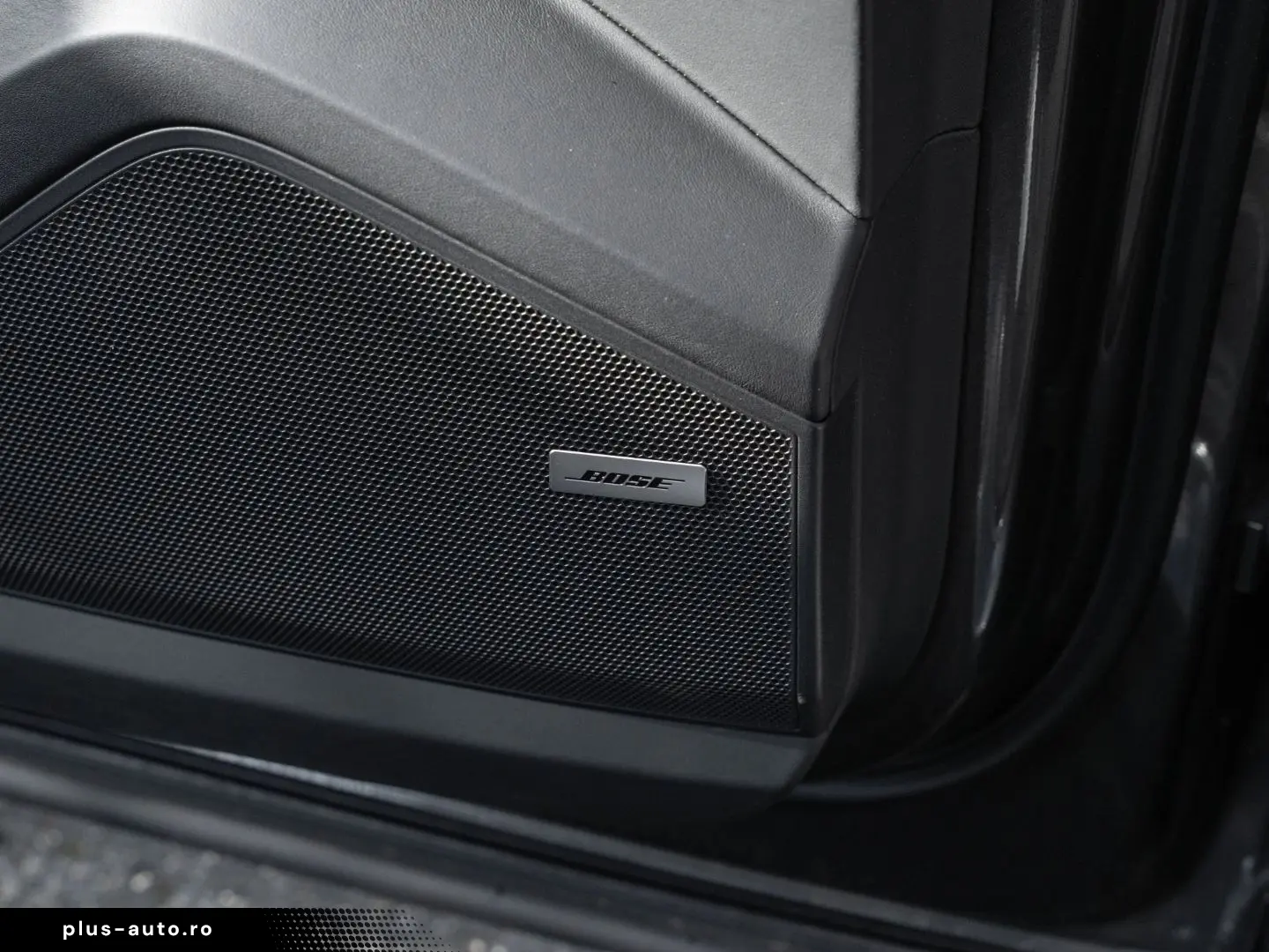 PORSCHE Cayenne 2023 — imagine 34