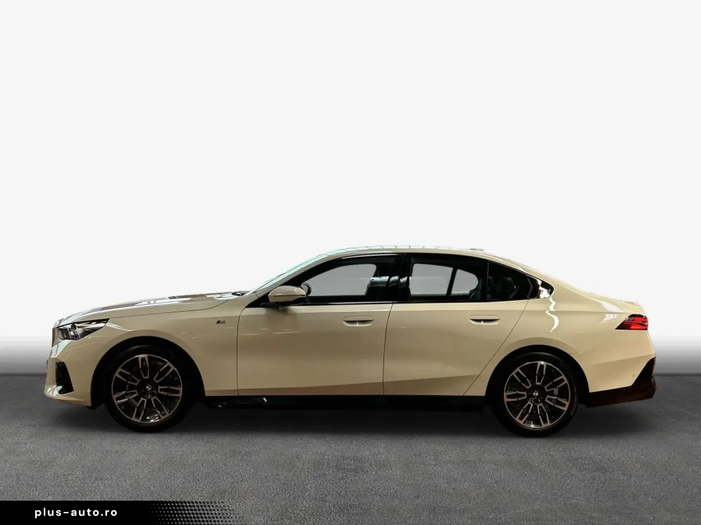 BMW Seria 5 2023 — imagine 5