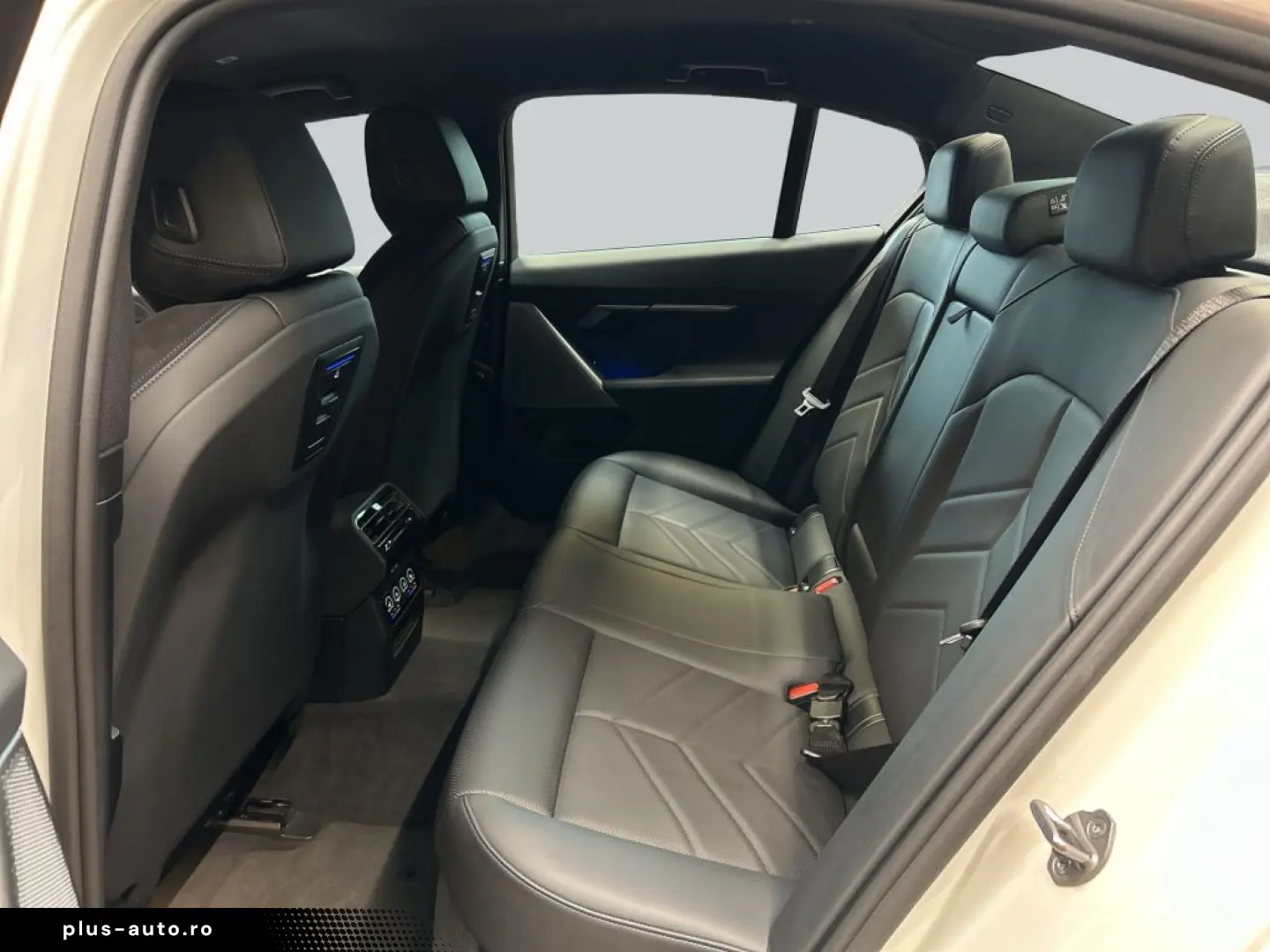BMW Seria 5 2023 — imagine 12
