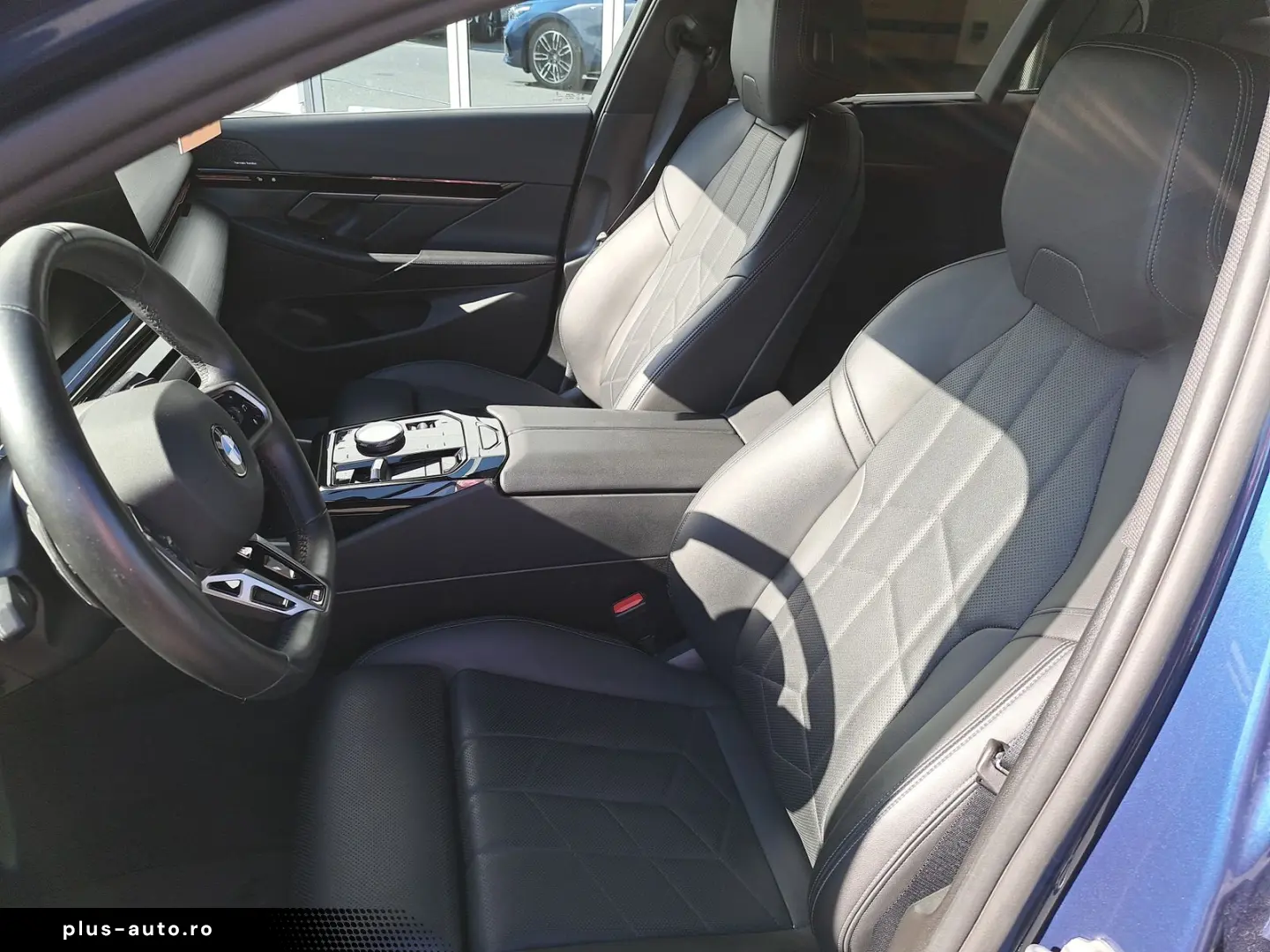 BMW Seria 5 2023 — imagine 7