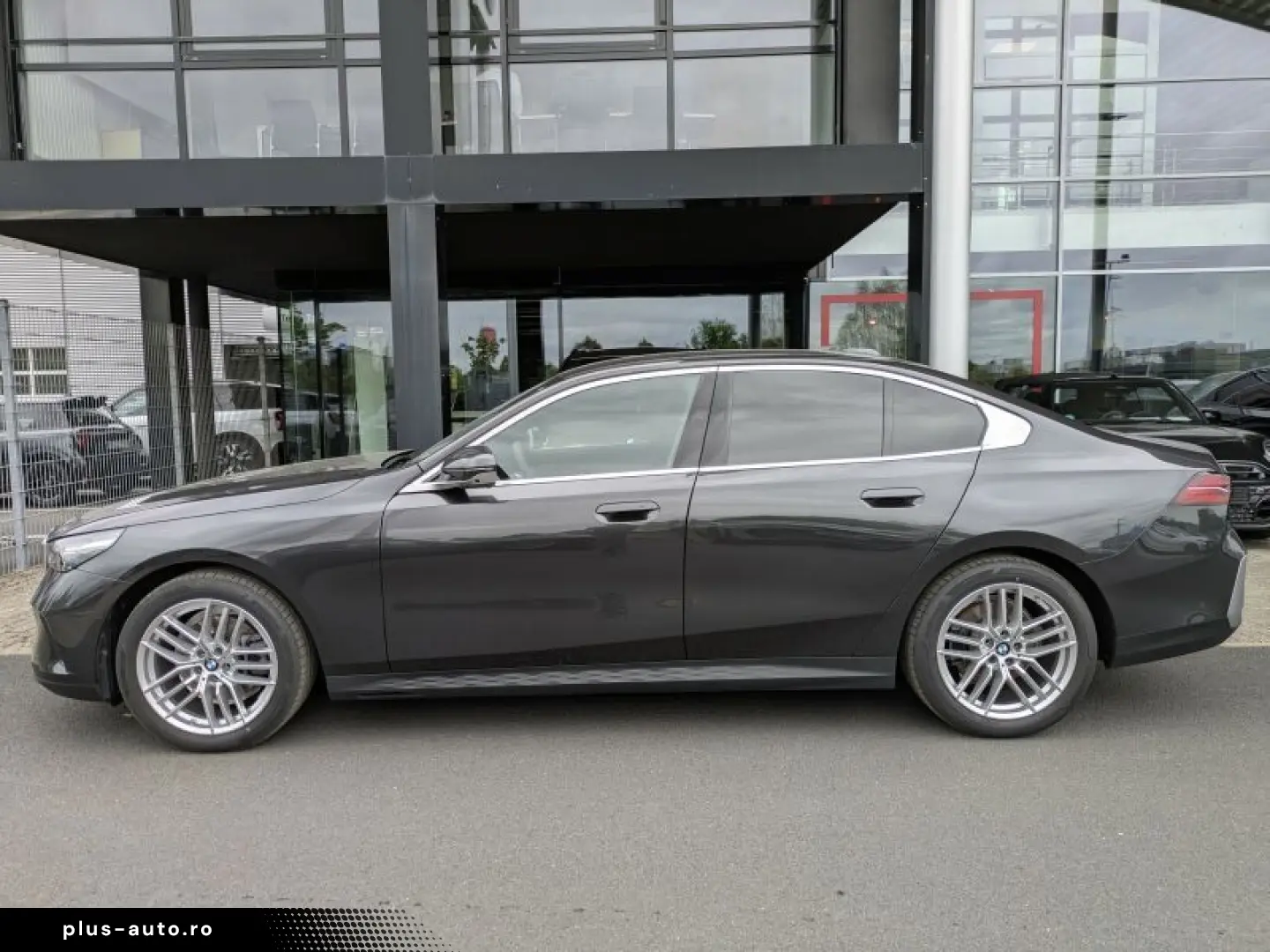 BMW Seria 5 2024 — imagine 3