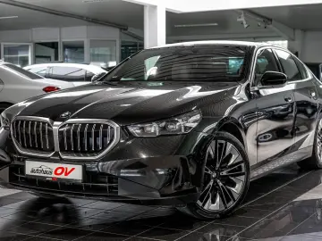 BMW 520i Individual Iconic Glow